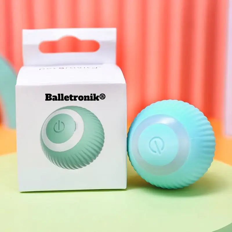 La Balletronik®️ bleue est livrée dans une boîte pratique et élégante. Ce jouet interactif est idéal pour les chats actifs. Disponible sur AstuceChat.