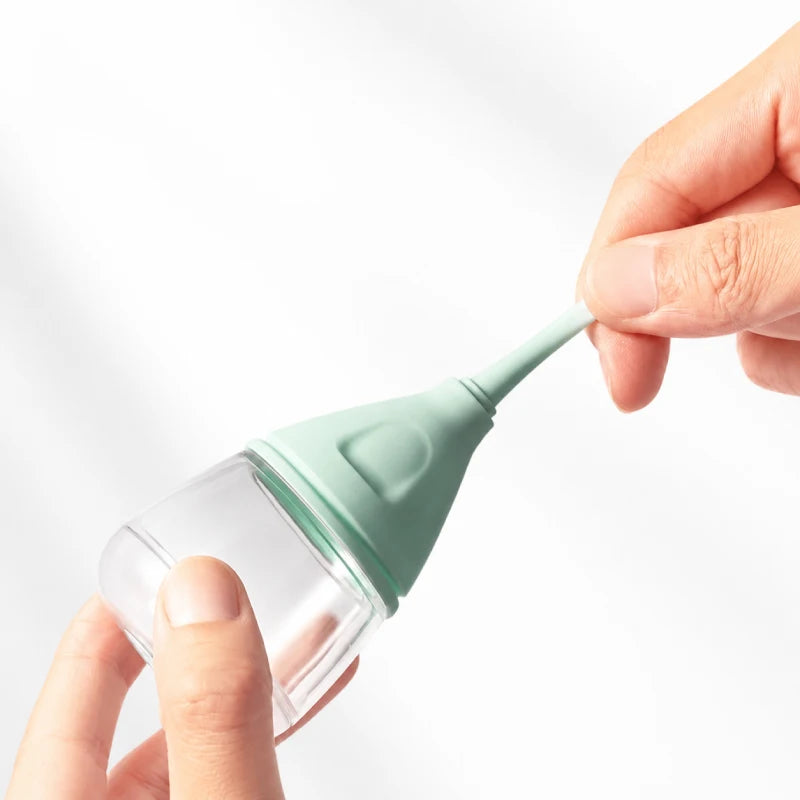Biberon chaton anti-refus - Nelya : tétine flexible Vert Tilleul - AstuceChat