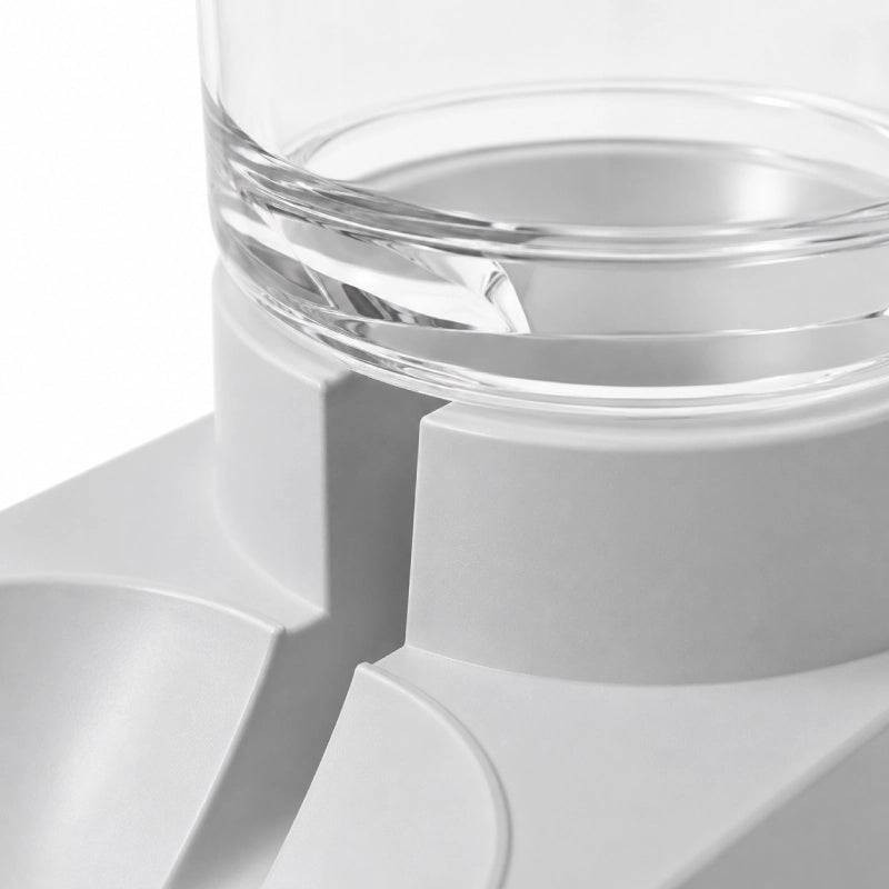 Distributeur eau chat design › Ovia : détail du réservoir transparent Gris Brume - AstuceChat