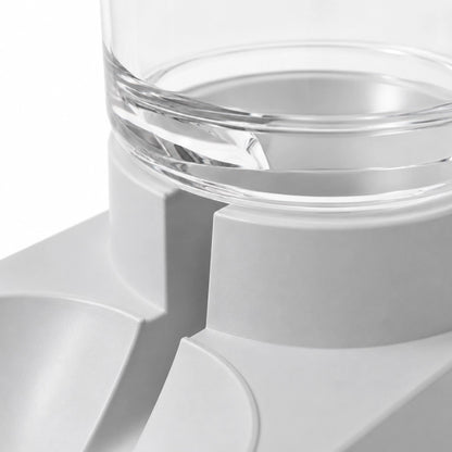 Distributeur eau chat design › Ovia : détail du réservoir transparent Gris Brume - AstuceChat