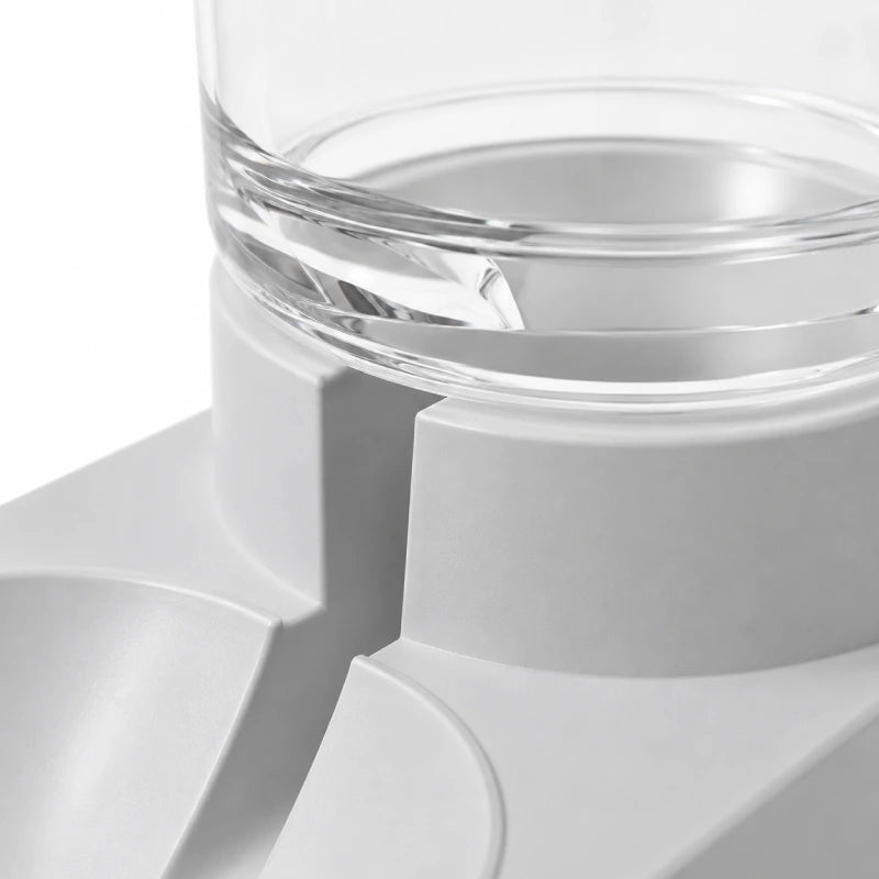 Distributeur eau croquettes design chat - Duovia : détail du réservoir transparent, modèle Bleu Givré - AstuceChat