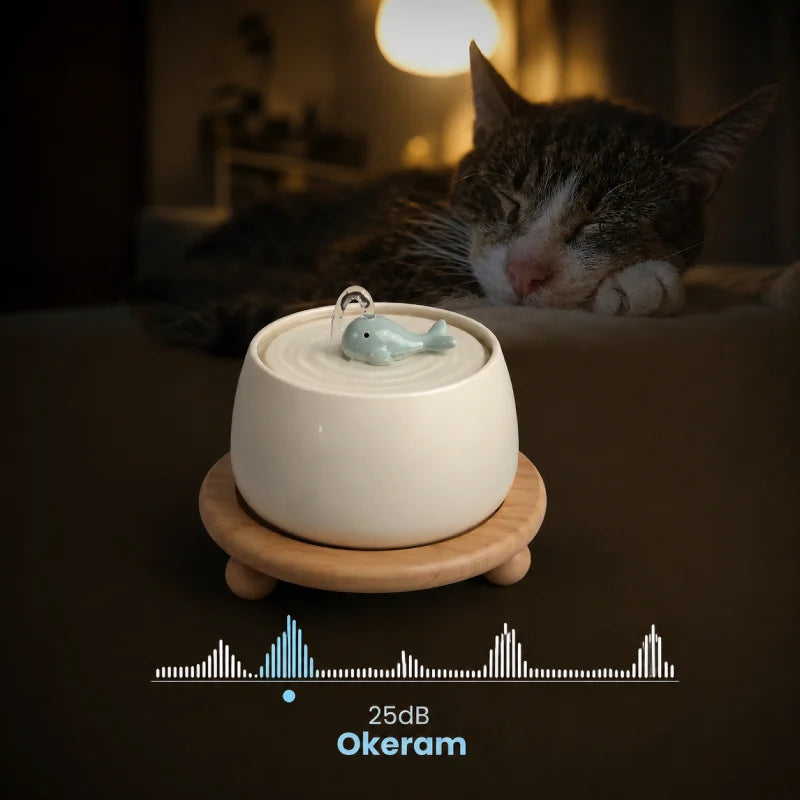 Fontaine à eau chat céramique - Okeram : fonctionnement ultra-silencieux 25 dB - AstuceChat