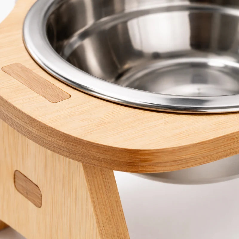 Gamelle chat bois - Gabane : close-up bois clair et bol inox - AstuceChat