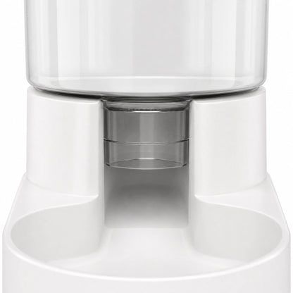 Gamelle distributeur chat - Celvia : détail de la sortie du réservoir transparent - AstuceChat