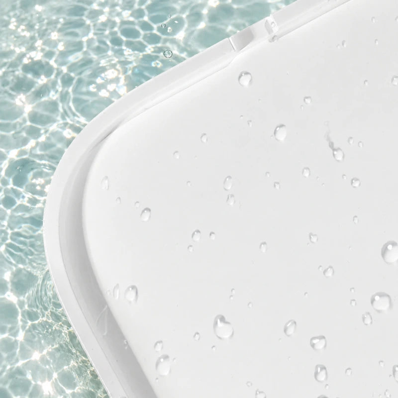 PetKit Support : détail surface avec gouttes d’eau - AstuceChat