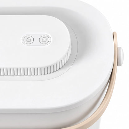 Seau croquette - Stami : boutons de mise sous vide et de remise à l’air en gros plan - AstuceChat