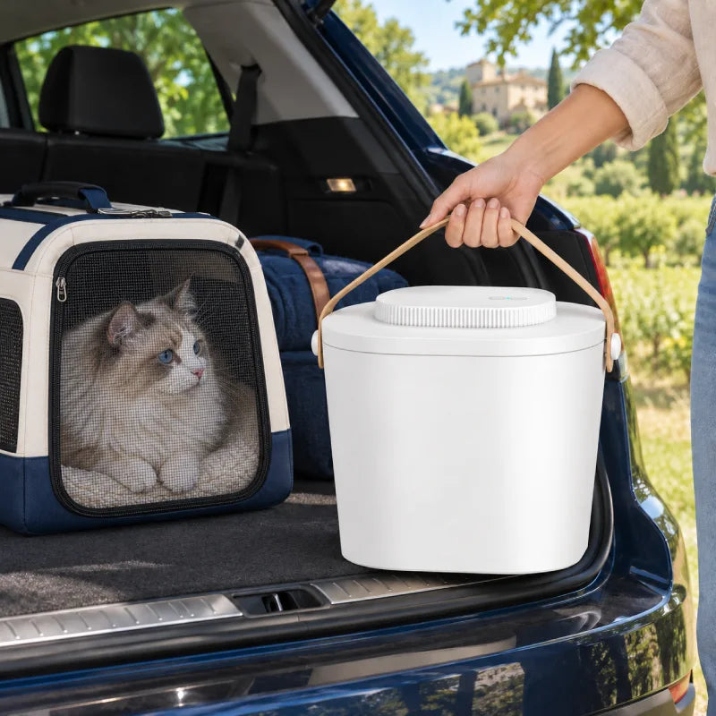 Seau croquette - Stami : transport par l’anse pour un voyage avec son chat - AstuceChat